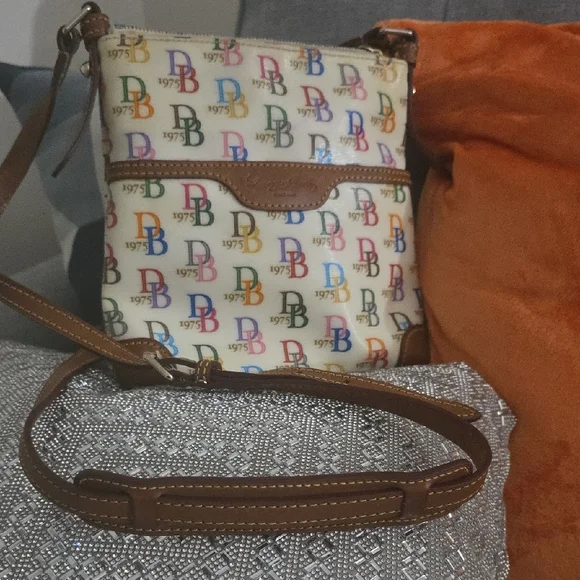 Dooney & Bourke Cream and Brown Crossbody Bag - Picture 2 of 7